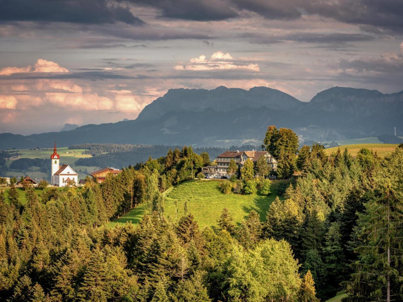 Landgasthof Hotel Menzberg Zewnętrze zdjęcie
